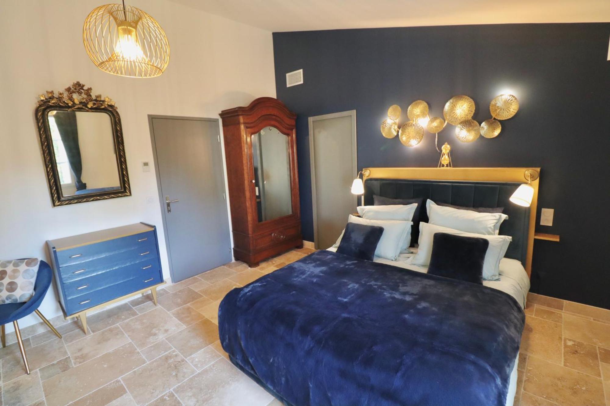 Chambres D'Hotes Avec Jacuzzi Et Piscine Au Mas De Cadoule Saint-Just  Bilik gambar